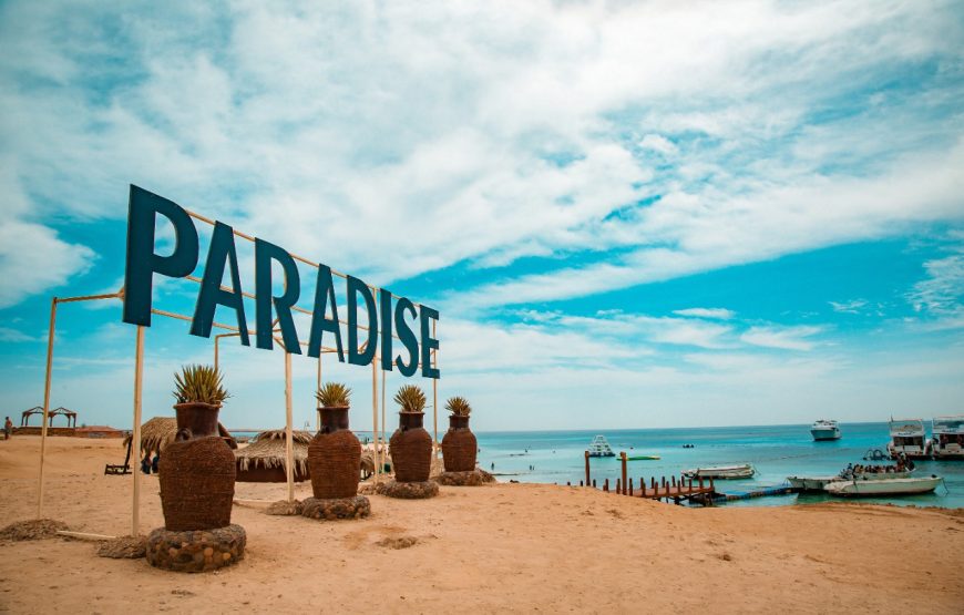Paradise Island Full-Day Snorkeling Trip